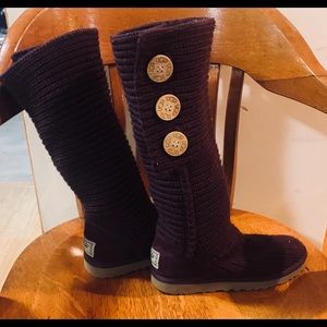 UGG women plum 3 button knit boot